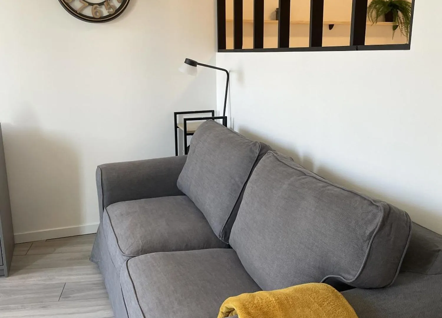 Breuil Station, Appart central et lumineux La Mure  Appartement